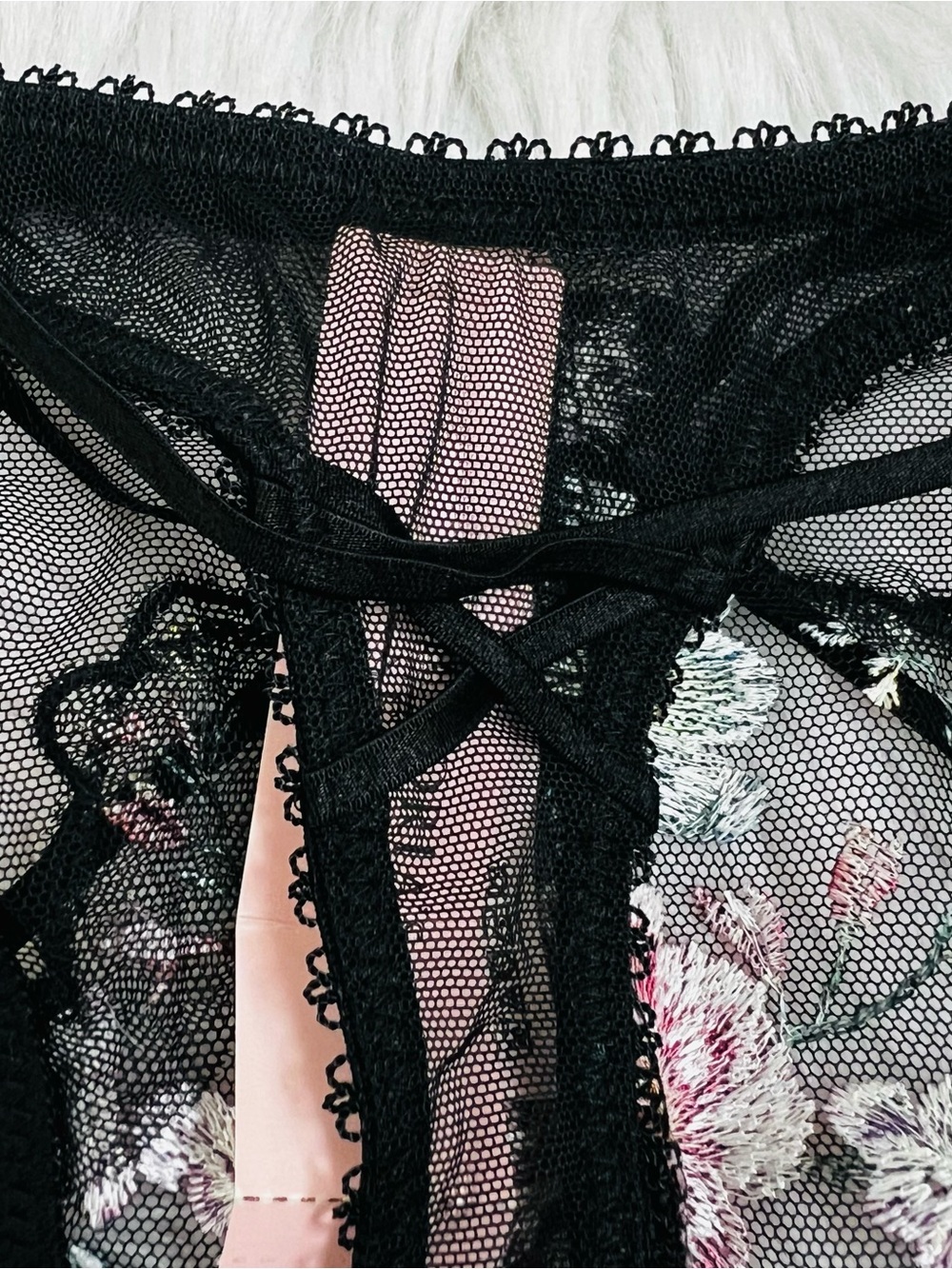 NWT! Dark Blossom Embroidery High-Leg Adjustable Thong Panty Sz L - Picture 8 of 9